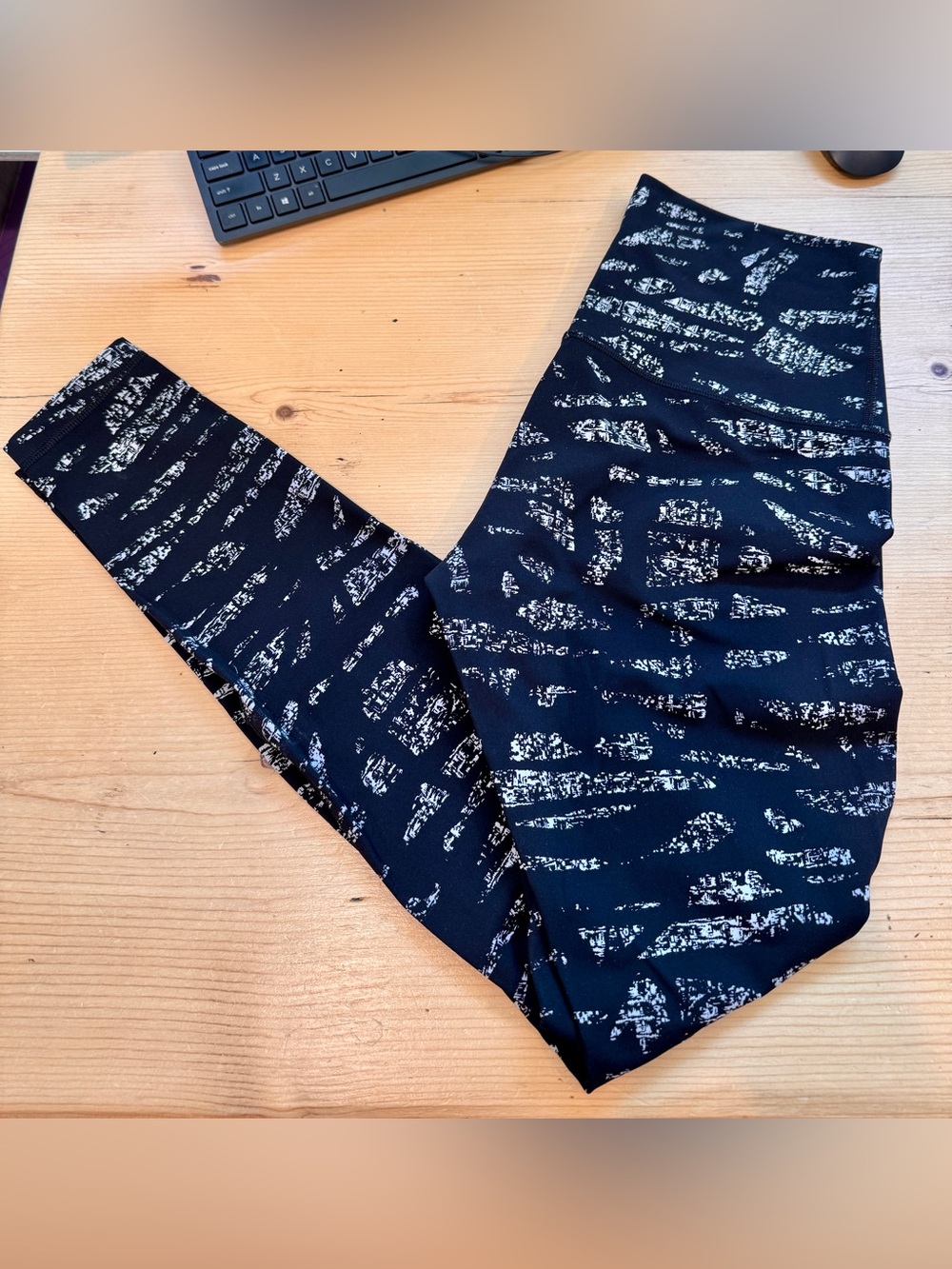 Lululemon Wunder Under High Rise Leggings Abstract Print Women Size 10 EUC